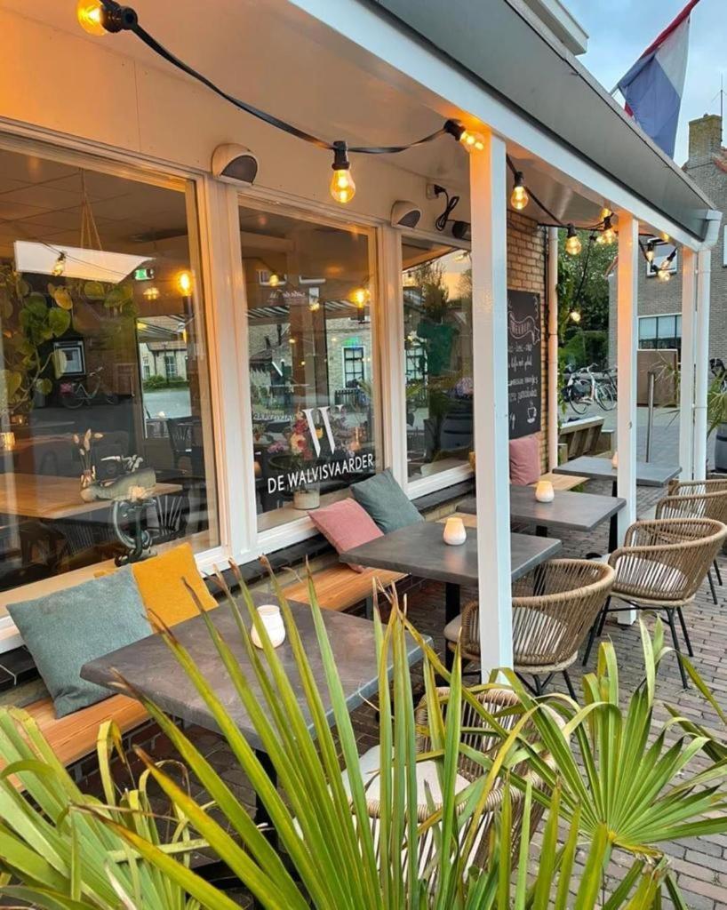 Hotel-Restaurant De Walvisvaarder Hollum  Exterior foto